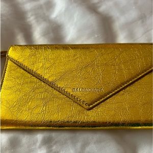 🤯🔥FLASH SALE NWOT rare authentic Balenciaga gold wallet
